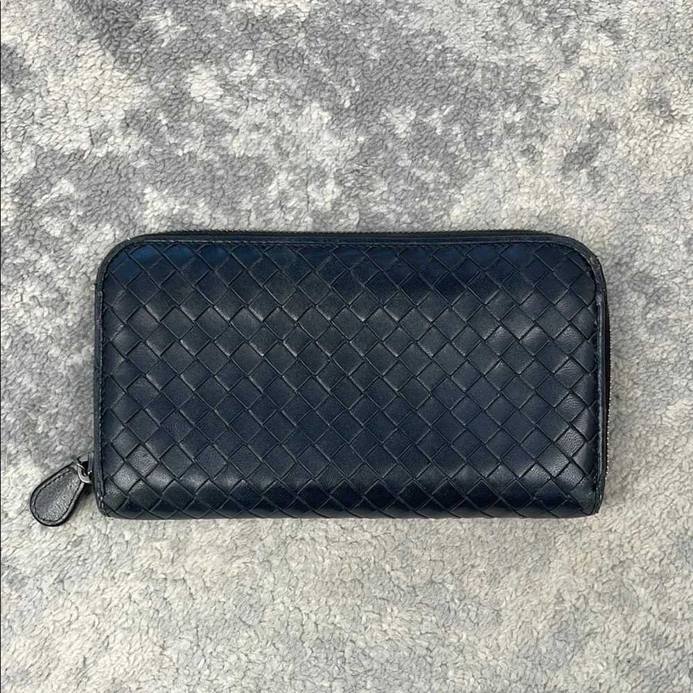 Bottega Veneta Intrecciato Piccolo Zip Around Wallet Black Woven Leather